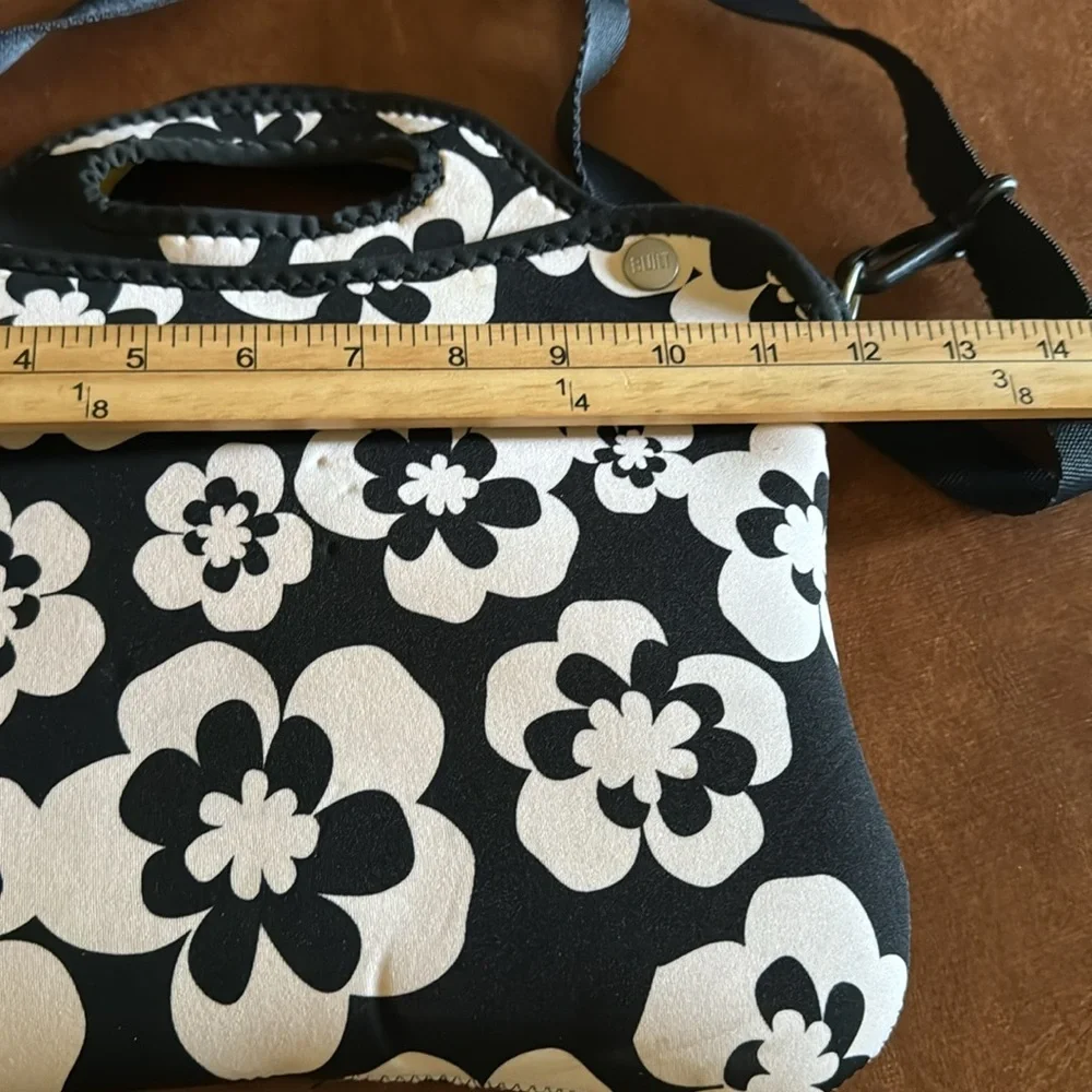 Built NY NETBOOK & DVD PORTFOLIO BAG - Picture 6 of 8
